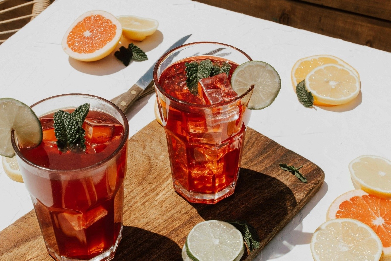 drinks with lemon and orange slices